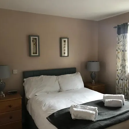 Colliford Tavern & 3* Temple