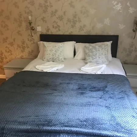 Colliford Tavern & בית הארחה 3*