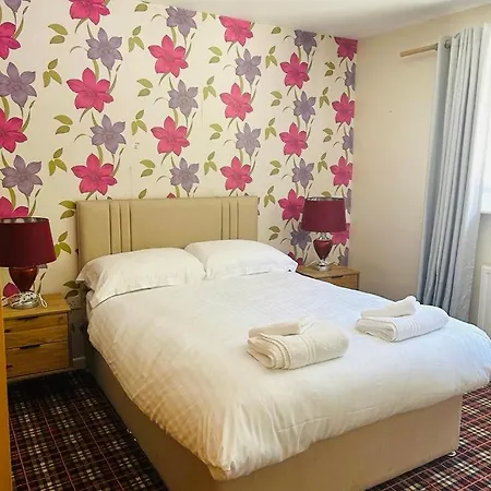 Colliford Tavern & בית הארחה 3*